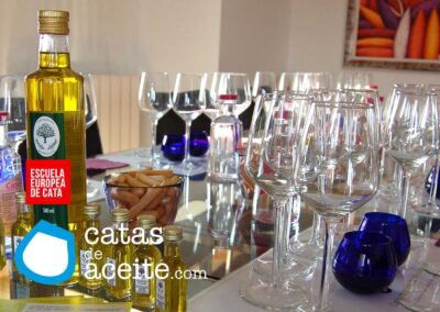 CATAS-DE-ACEITE-DE-OLIVA-A-DOMICILIO